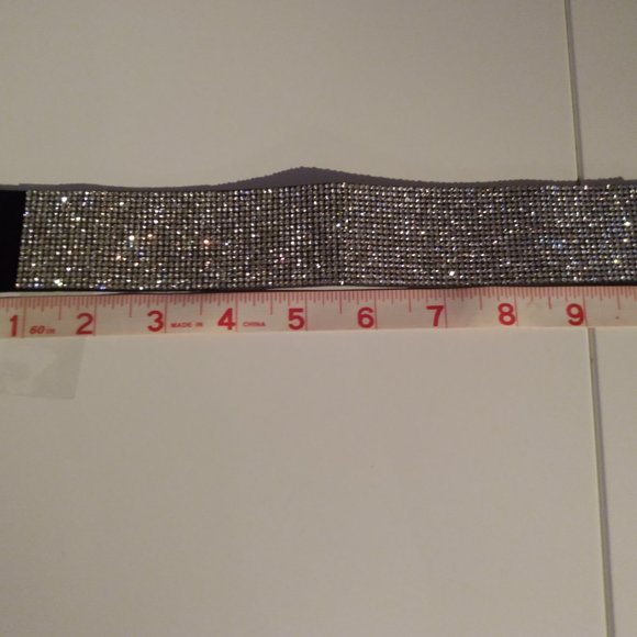 Sparkling Rhinestone Neckband - Picture 5 of 5